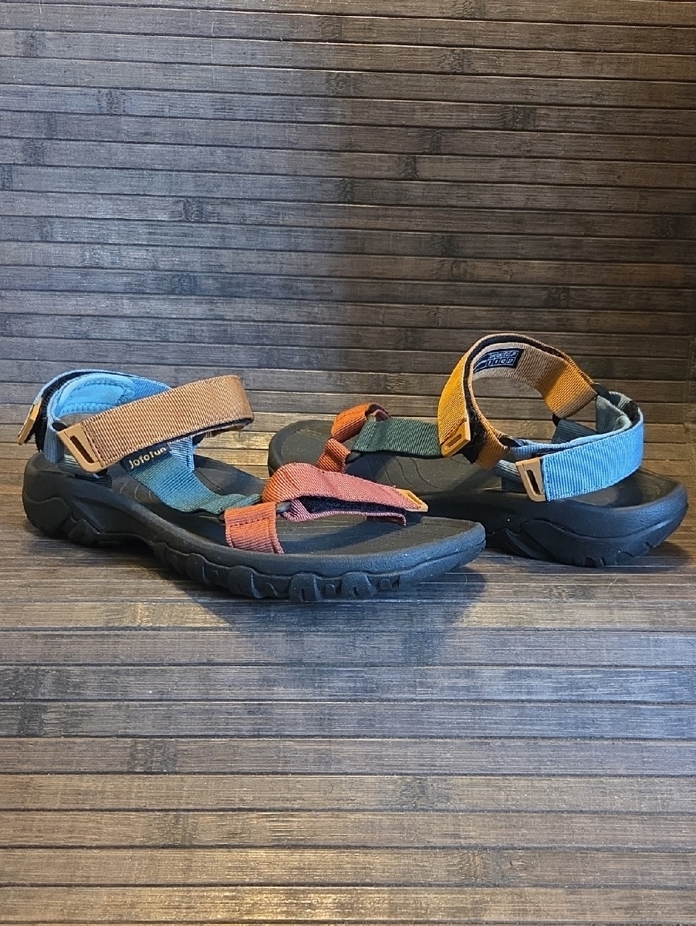 Men's Multi-Color Strapped Sport Hiking Sandals Size 9 GC Pre-Owned